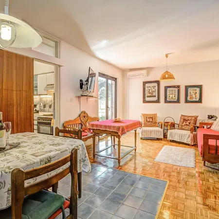 Iris Croatica By Interhome * Veruda