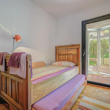 Iris Croatica By Interhome