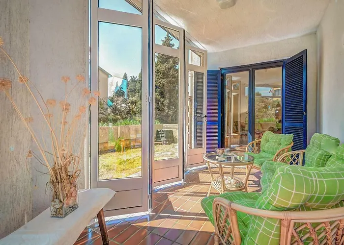 Iris Croatica By Interhome